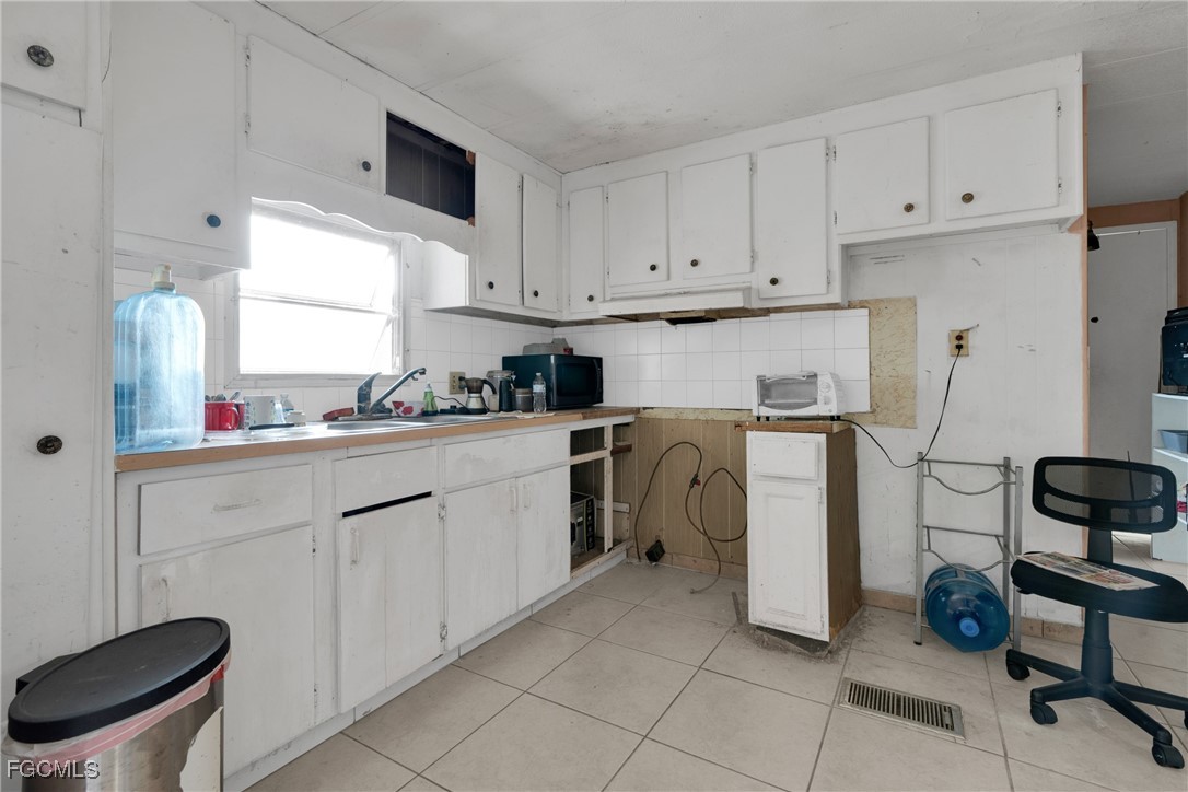 830 North Zambria Street Clewiston, FL 33440 - Photo 12 of 31