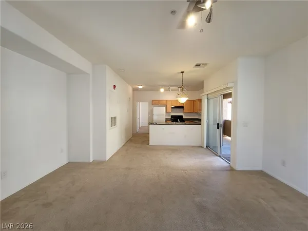 $1,450 | 7660 West Eldorado Lane, Unit 211, Las Vegas, NV 89113
