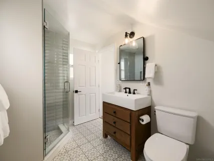$2,695,000 | 822 Seagirt Court, San Diego, CA 92109