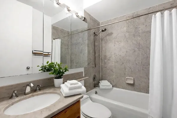 $5,500 | 235 East 40th Street, Unit 7C | Murray Hill