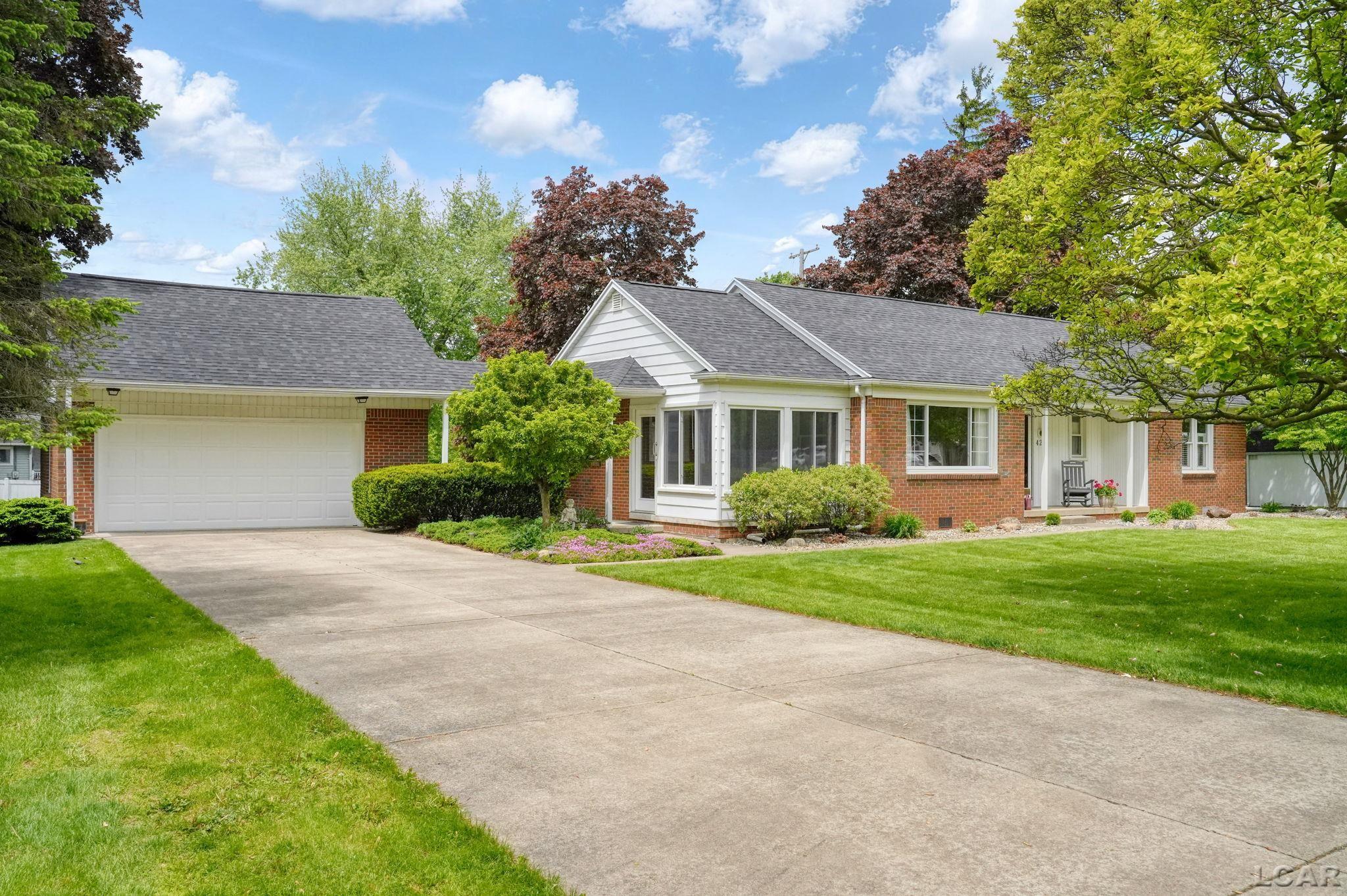 425 Oregon Road West Adrian, MI 49221 - Photo 1 of 56