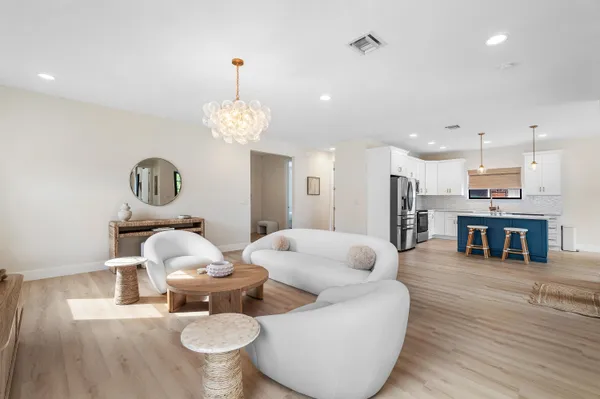 $19,500 | 7606 South Olive Avenue, West Palm Beach, FL 33405