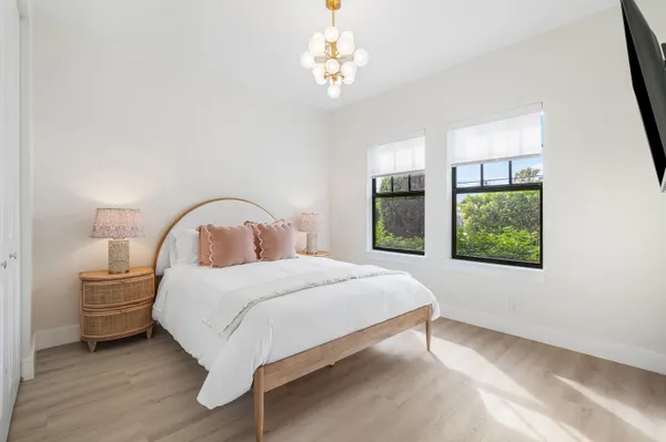 $19,500 | 7606 South Olive Avenue, West Palm Beach, FL 33405