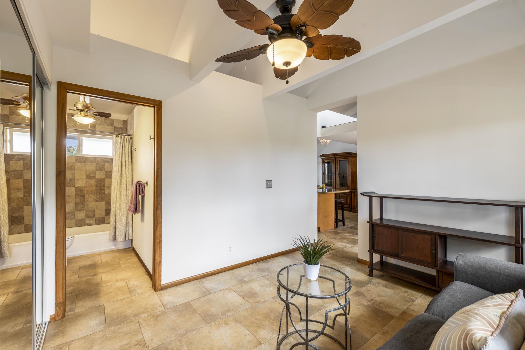 2670 Kanakanui Road Kihei, HI 96753 - Photo 14 of 41 a living room with furniture