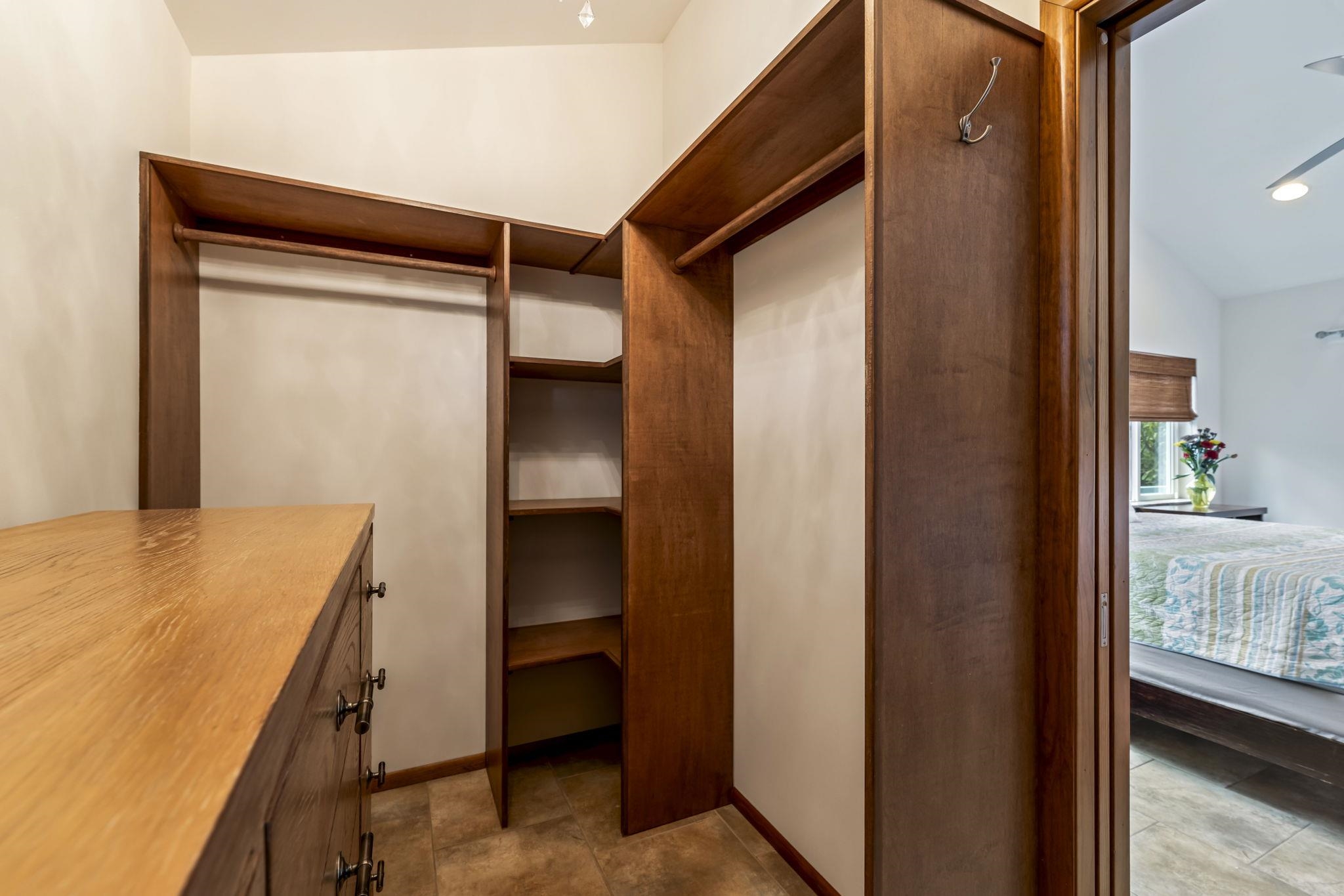 2670 Kanakanui Road Kihei, HI 96753 - Photo 18 of 41 a view of kitchen and utility room