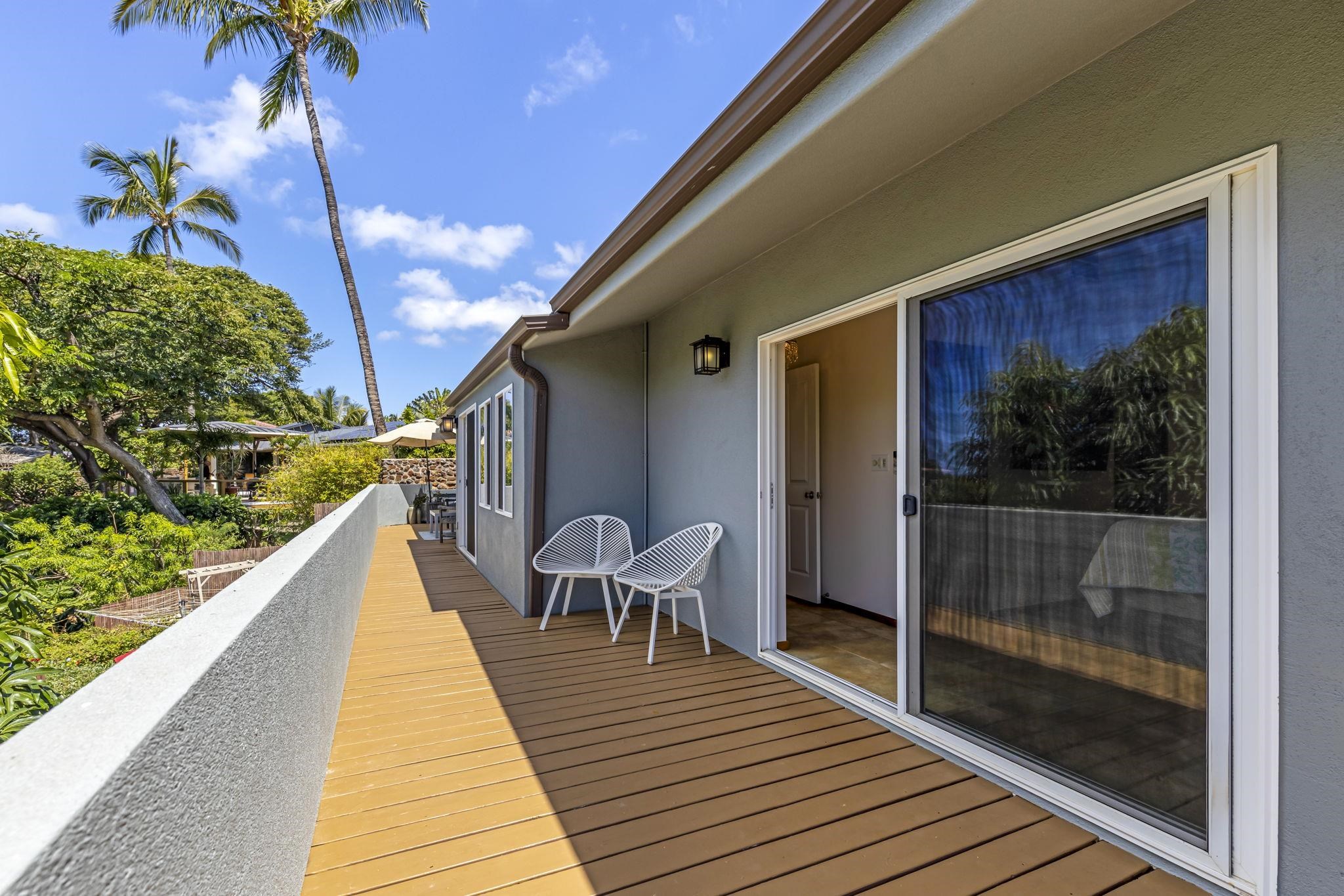 2670 Kanakanui Road Kihei, HI 96753 - Photo 23 of 41 a house view with a seating space
