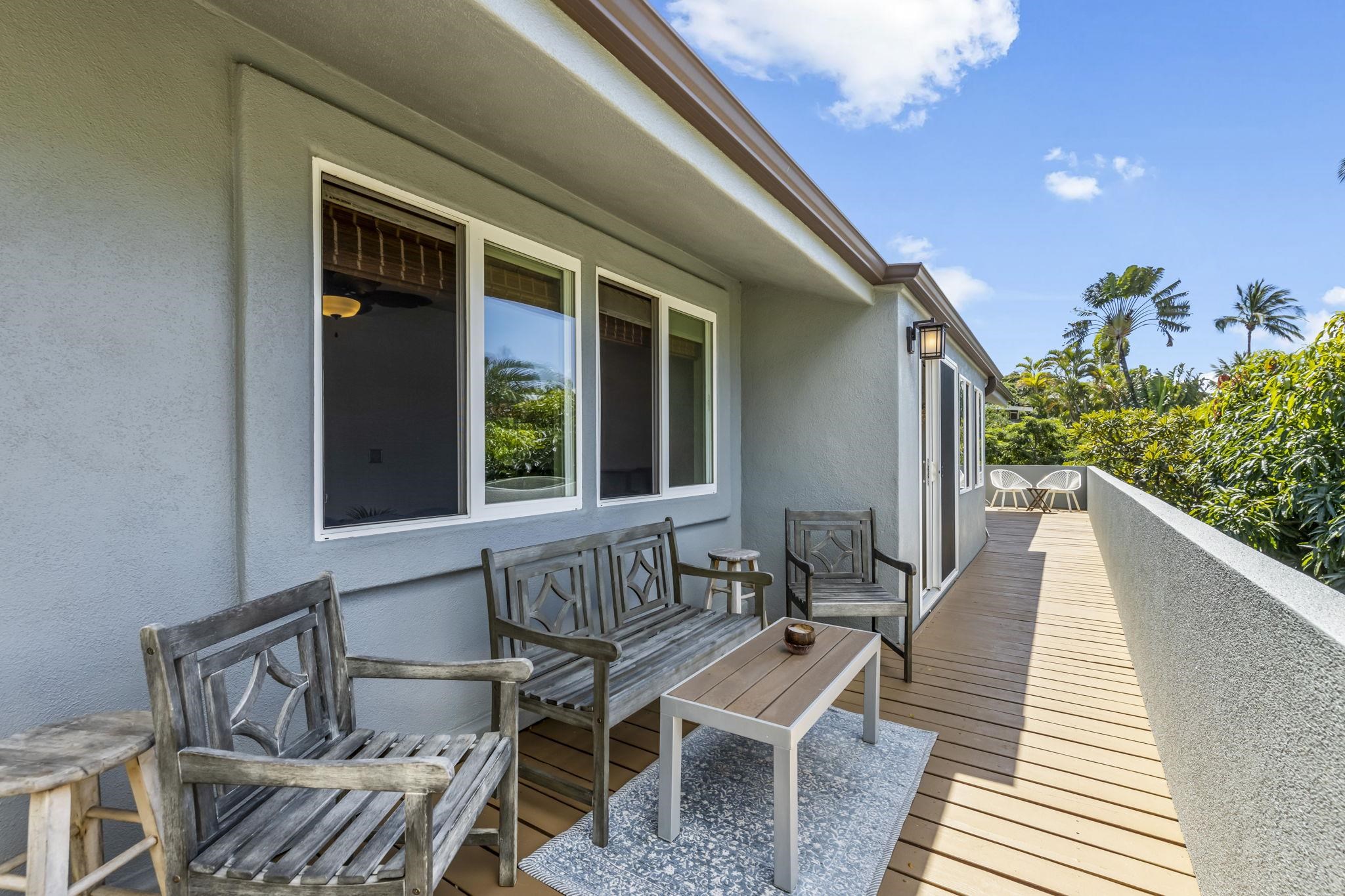 2670 Kanakanui Road Kihei, HI 96753 - Photo 25 of 41 a view of balcony with seating space