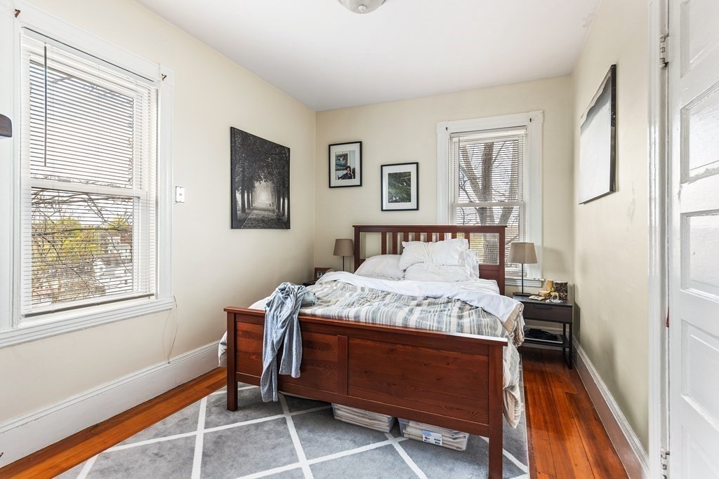 22 Rowell Street Boston, MA 02125 - Photo 14 of 34