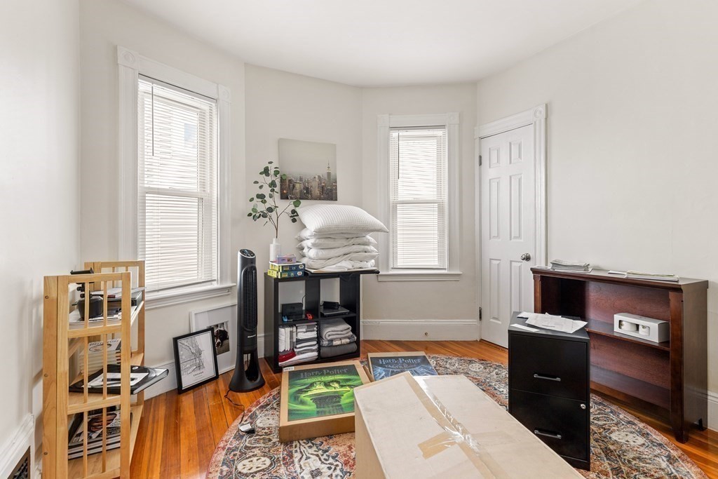 22 Rowell Street Boston, MA 02125 - Photo 19 of 34