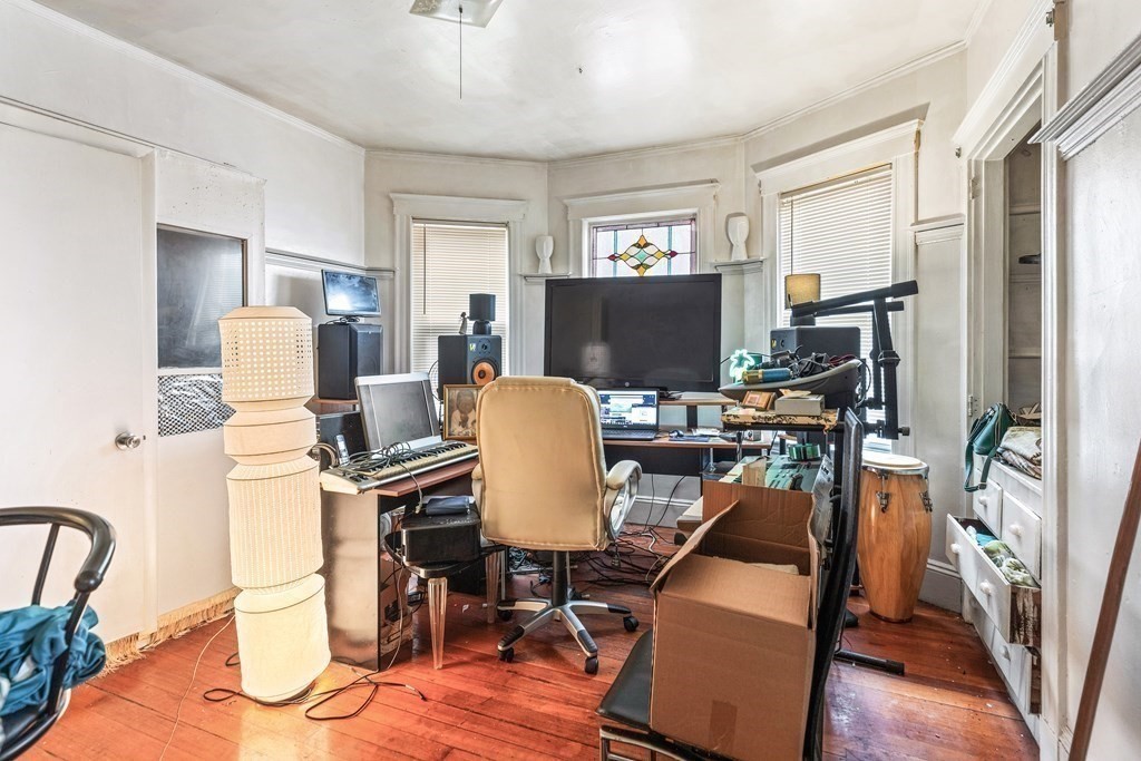 22 Rowell Street Boston, MA 02125 - Photo 20 of 34