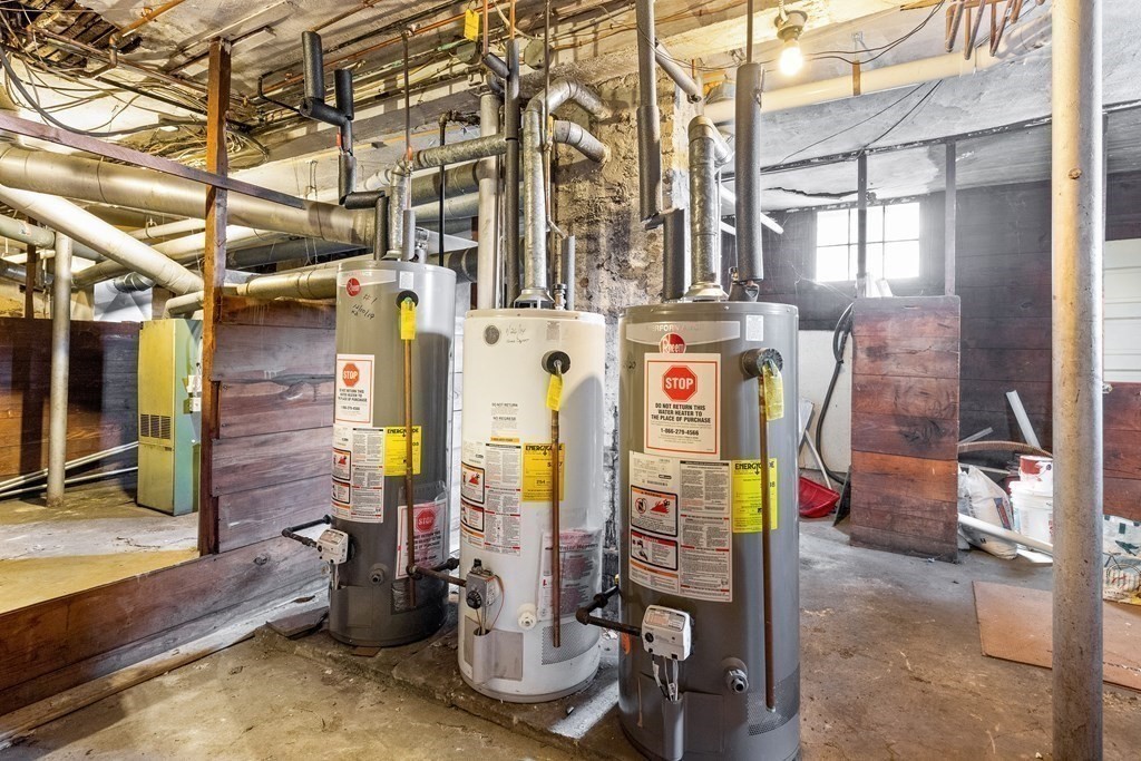 22 Rowell Street Boston, MA 02125 - Photo 25 of 34