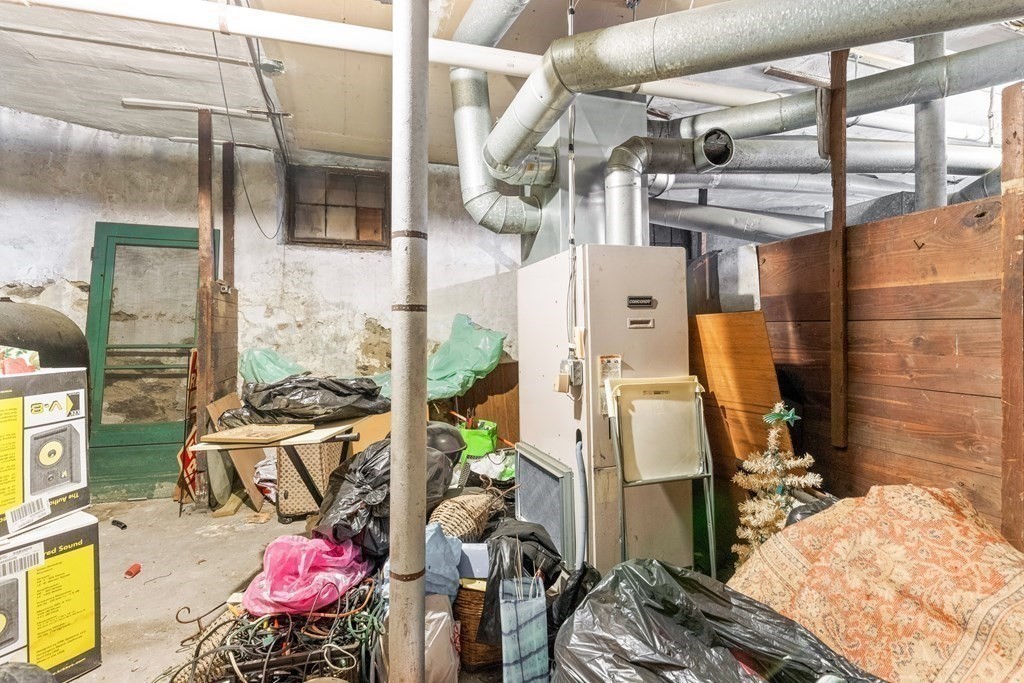 22 Rowell Street Boston, MA 02125 - Photo 29 of 34