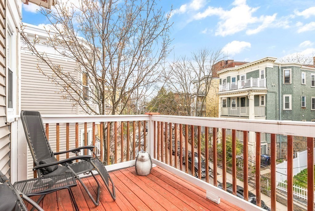 22 Rowell Street Boston, MA 02125 - Photo 30 of 34