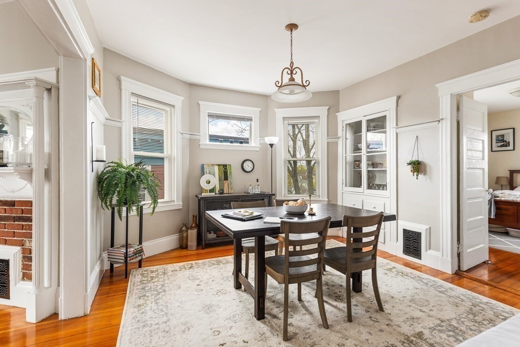 22 Rowell Street Boston, MA 02125 - Photo 5 of 34