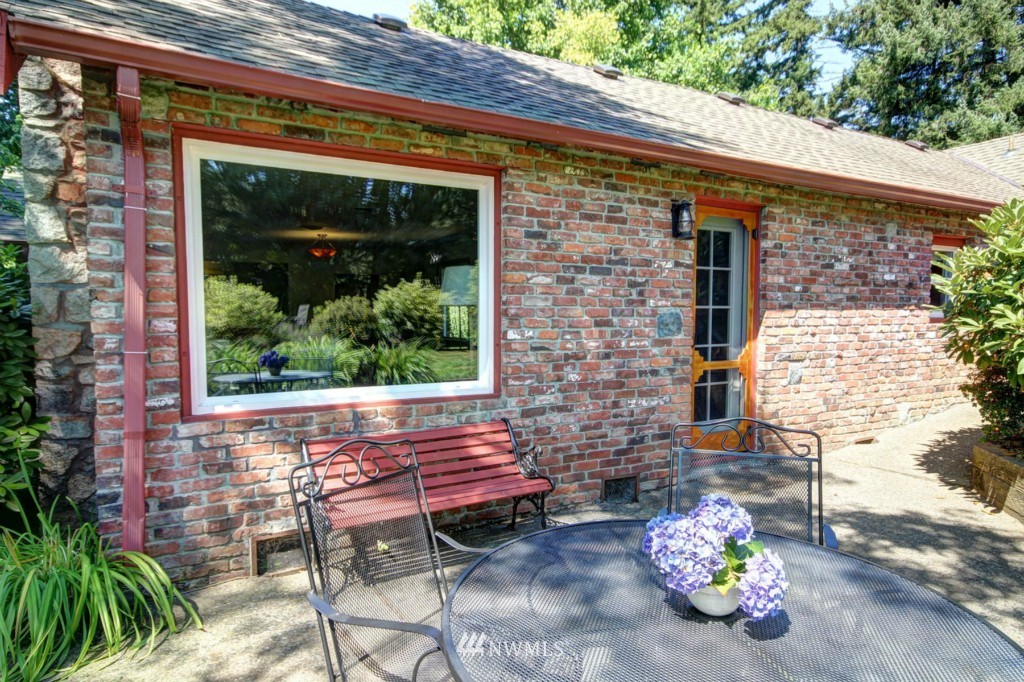 6294 Mission Road Bellingham, WA 98226 - Photo 21 of 25 a backyard of a house with outdoor seating