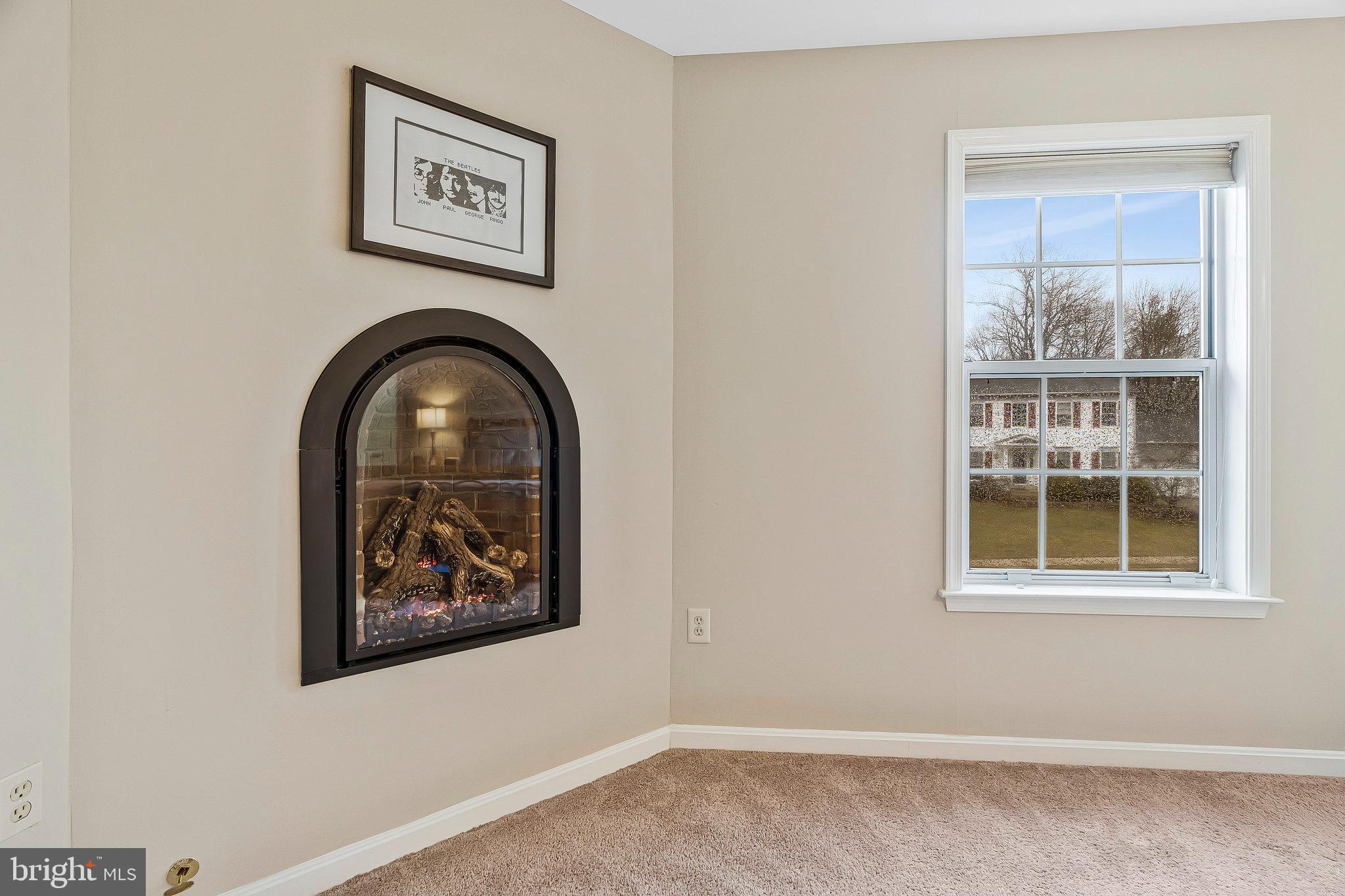 1545 Kingstream Circle Herndon, VA 20170 - Photo 27 of 71 a view of wooden floor and a window