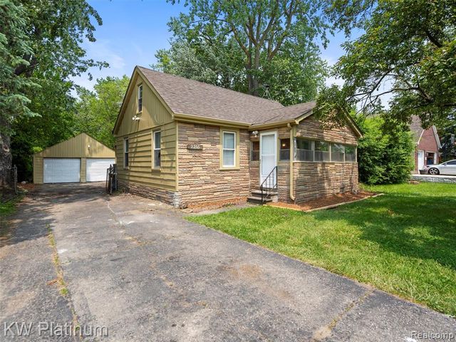 $205,000 | 2755 Iowa Drive, Troy, MI 48083
