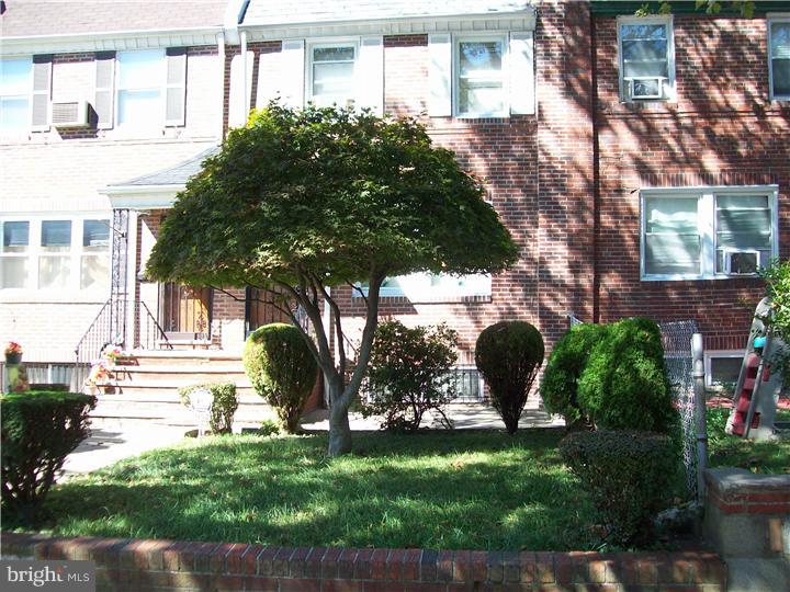 1052 Flanders Road Philadelphia, PA 19151 - Photo 1 of 21 Exterior Front