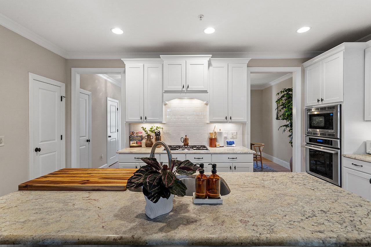 2741 Oberlin Road, Unit 103 Raleigh, NC 27608 - Photo 12 of 34 Photo #12