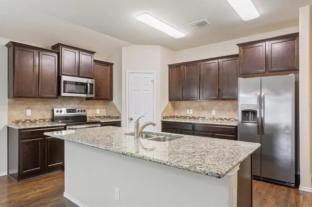 $275,000 | 3108 Skinner Drive, Lorena, TX 76655