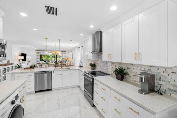 $159,900 | 15 Westgate Lane, Unit D, Boynton Beach, FL 33436