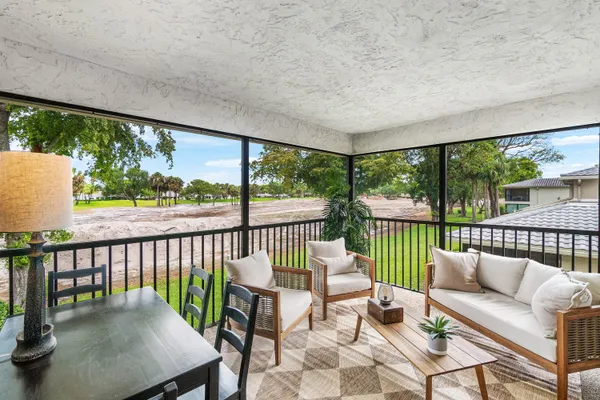 $159,900 | 15 Westgate Lane, Unit D, Boynton Beach, FL 33436