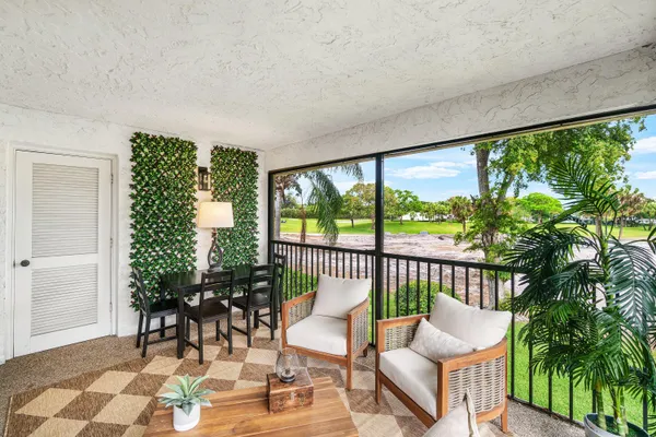 $159,900 | 15 Westgate Lane, Unit D, Boynton Beach, FL 33436