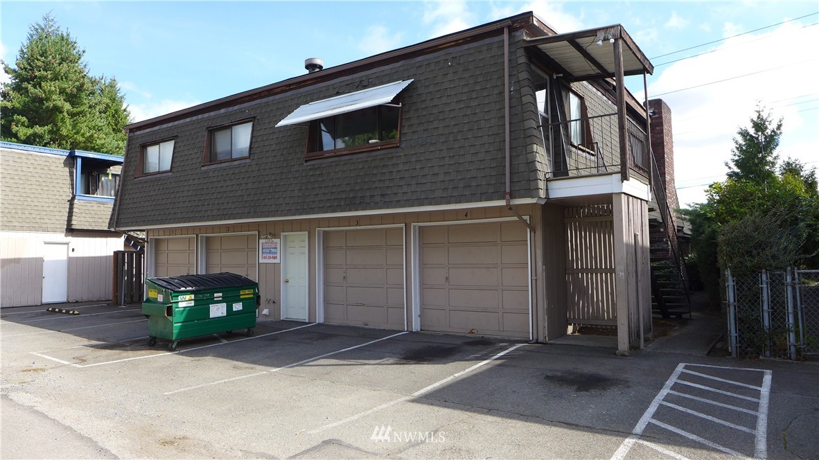 13956 Southeast 173rd Place Renton, WA 98058 - Photo 4 of 13 Gallery Image 4