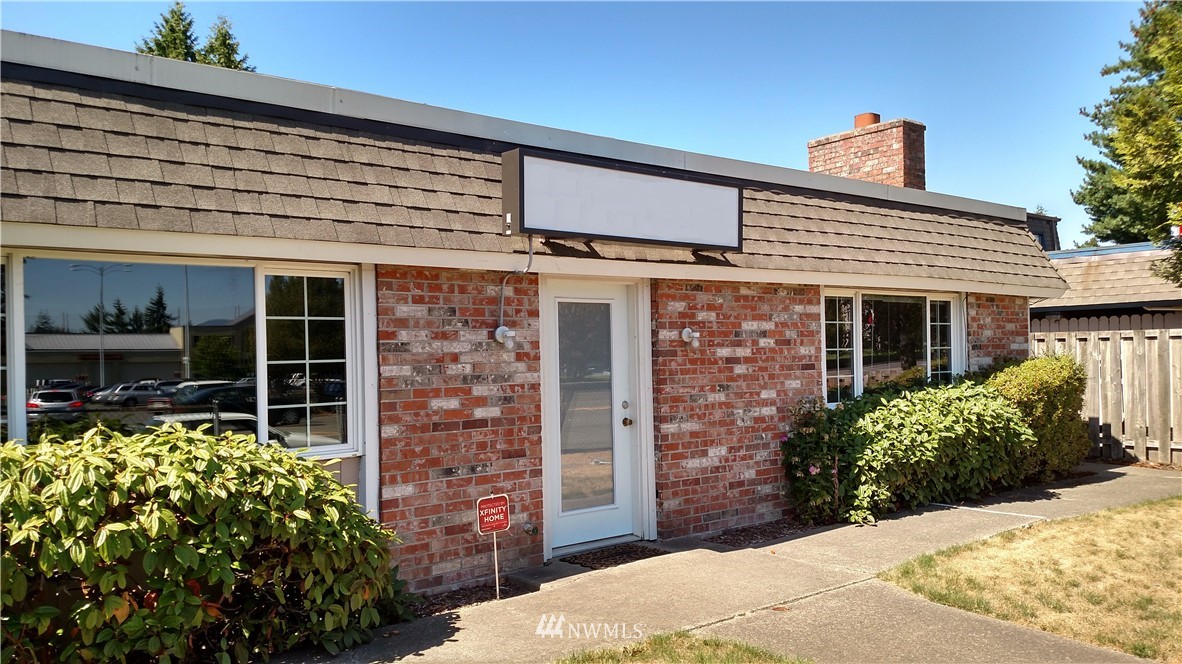 13956 Southeast 173rd Place Renton, WA 98058 - Photo 6 of 13 Gallery Image 6