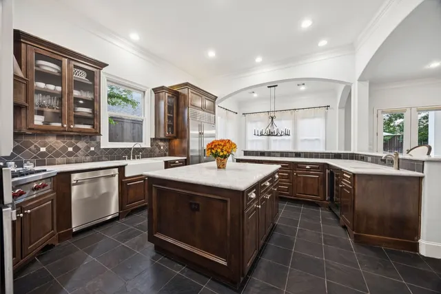 $1,650,000 | 2508 Brun Street, Houston, TX 77019