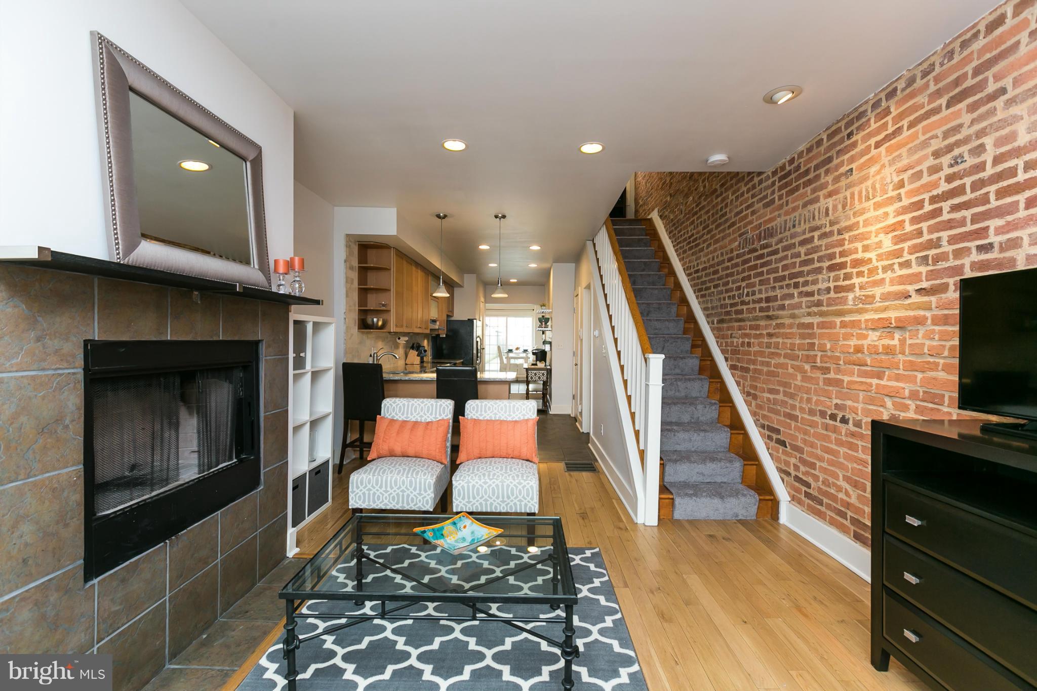 3226 Keswick Road Baltimore, MD 21211 - Photo 7 of 29 Living Room