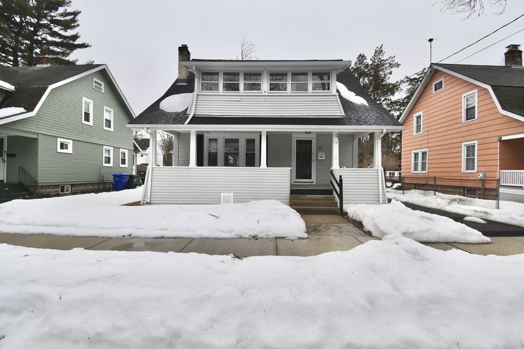 34 Castle Street Springfield, MA 01118 - Photo 3 of 39