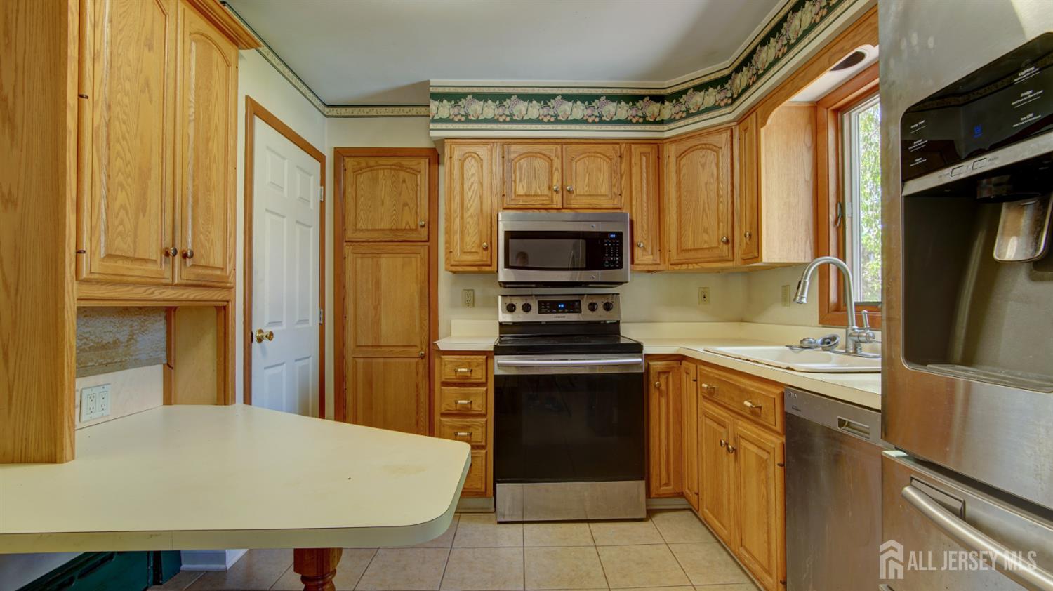 2 Birchwood Road Jamesburg, NJ 08831 - Photo 13 of 36