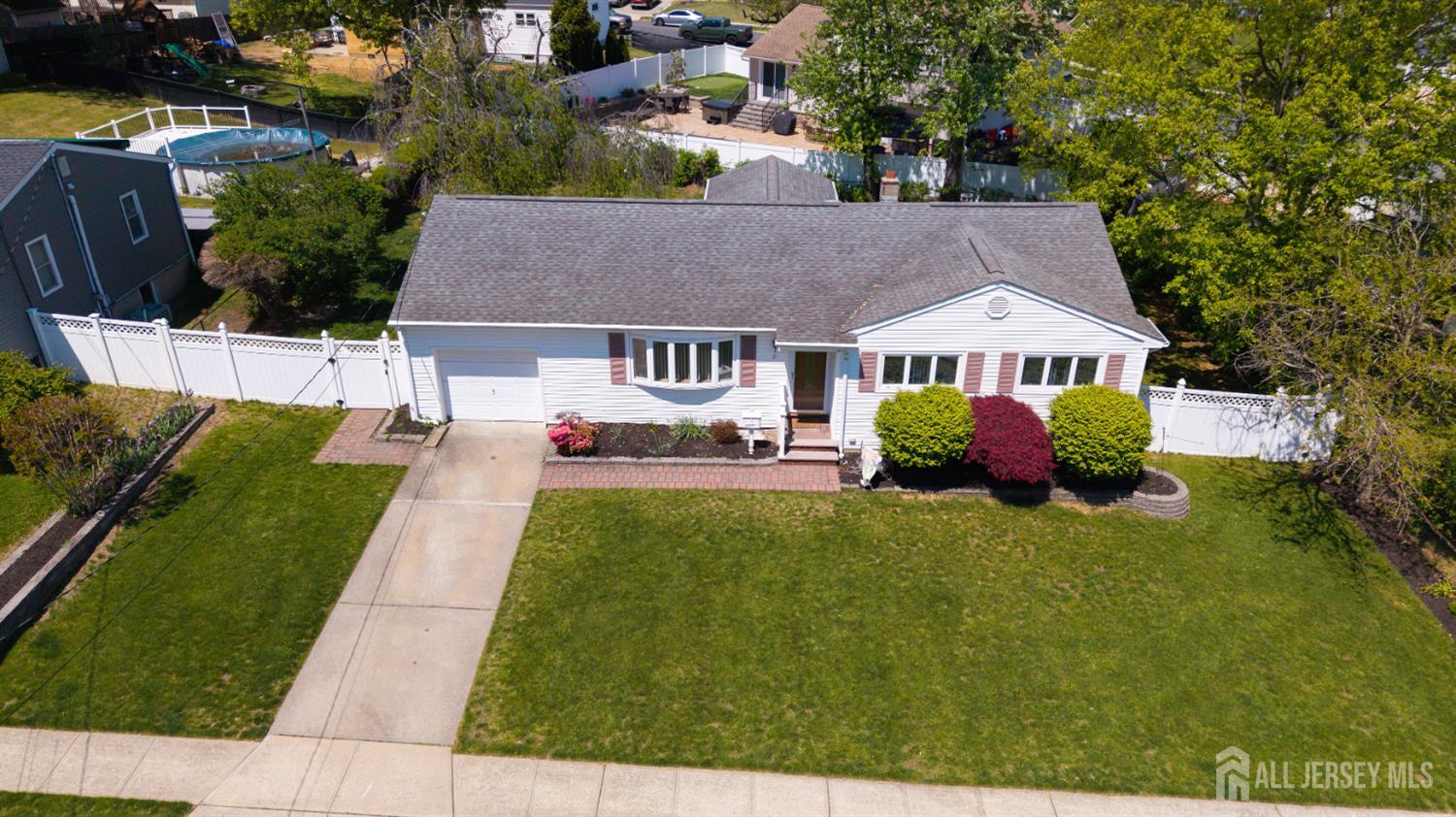 2 Birchwood Road Jamesburg, NJ 08831 - Photo 3 of 36