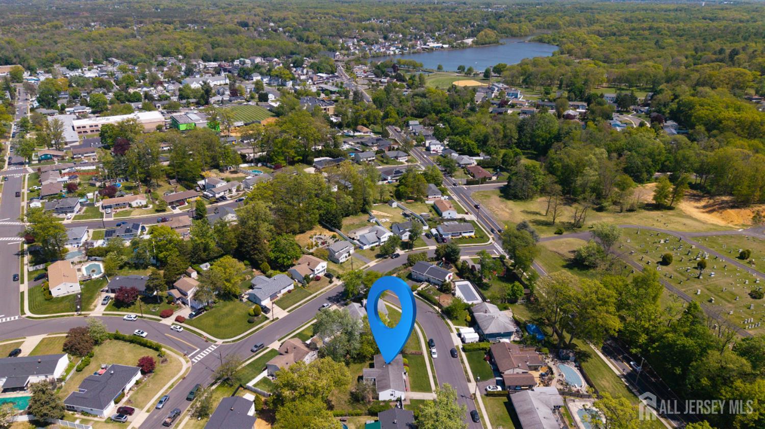 2 Birchwood Road Jamesburg, NJ 08831 - Photo 4 of 36
