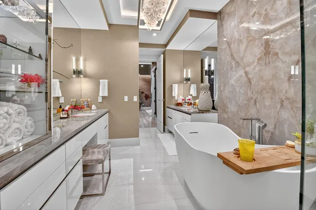 $10,999,000 | 1901 South Ocean Boulevard, Unit 18, Delray Beach, FL 33483