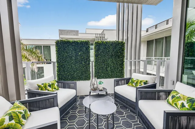 $10,999,000 | 1901 South Ocean Boulevard, Unit 18, Delray Beach, FL 33483