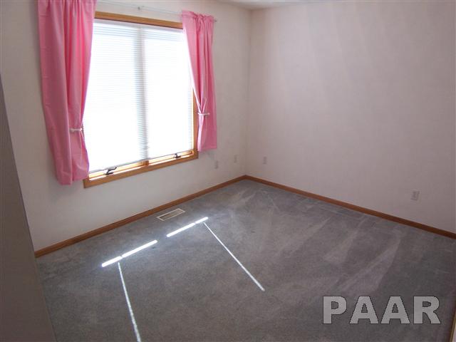1266 Kingsbury Road Washington, IL 61571 - Photo 8 of 15 Gallery Image 8