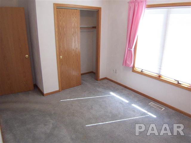 1266 Kingsbury Road Washington, IL 61571 - Photo 9 of 15 Gallery Image 9