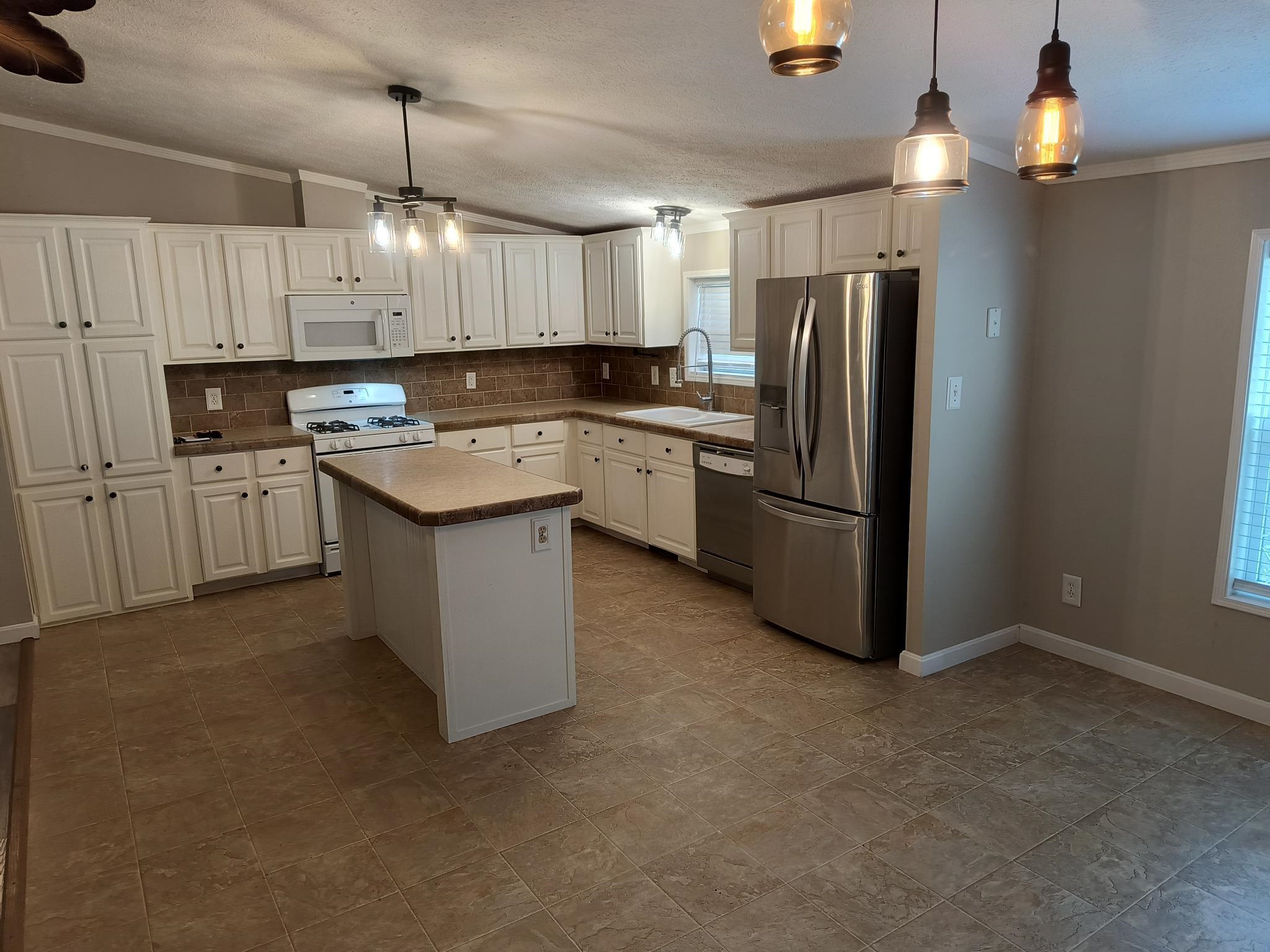 12 Starling Street Keene, NH 03431 - Photo 10 of 49 Gallery Image 10