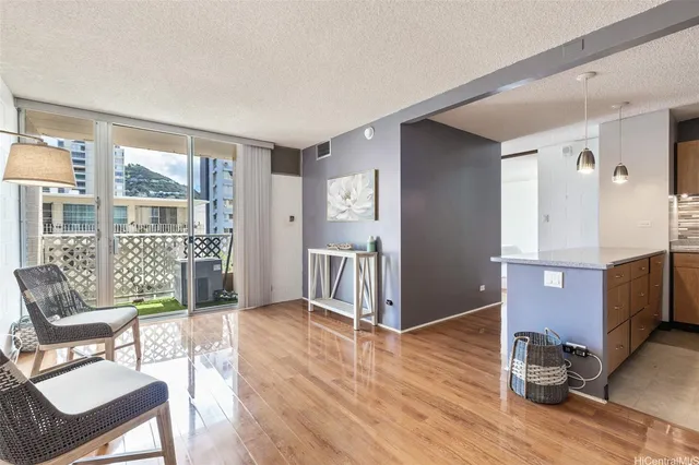 $355,000 | 1415 Punahou Street, Unit 502, Honolulu, HI 96822