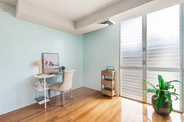 $355,000 | 1415 Punahou Street, Unit 502, Honolulu, HI 96822