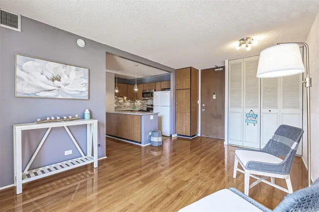 $355,000 | 1415 Punahou Street, Unit 502, Honolulu, HI 96822