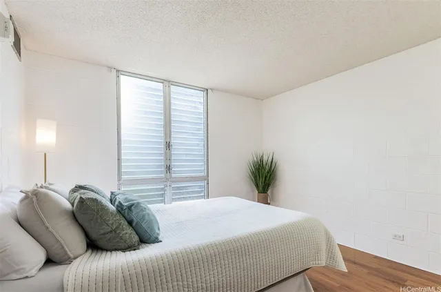 $355,000 | 1415 Punahou Street, Unit 502, Honolulu, HI 96822