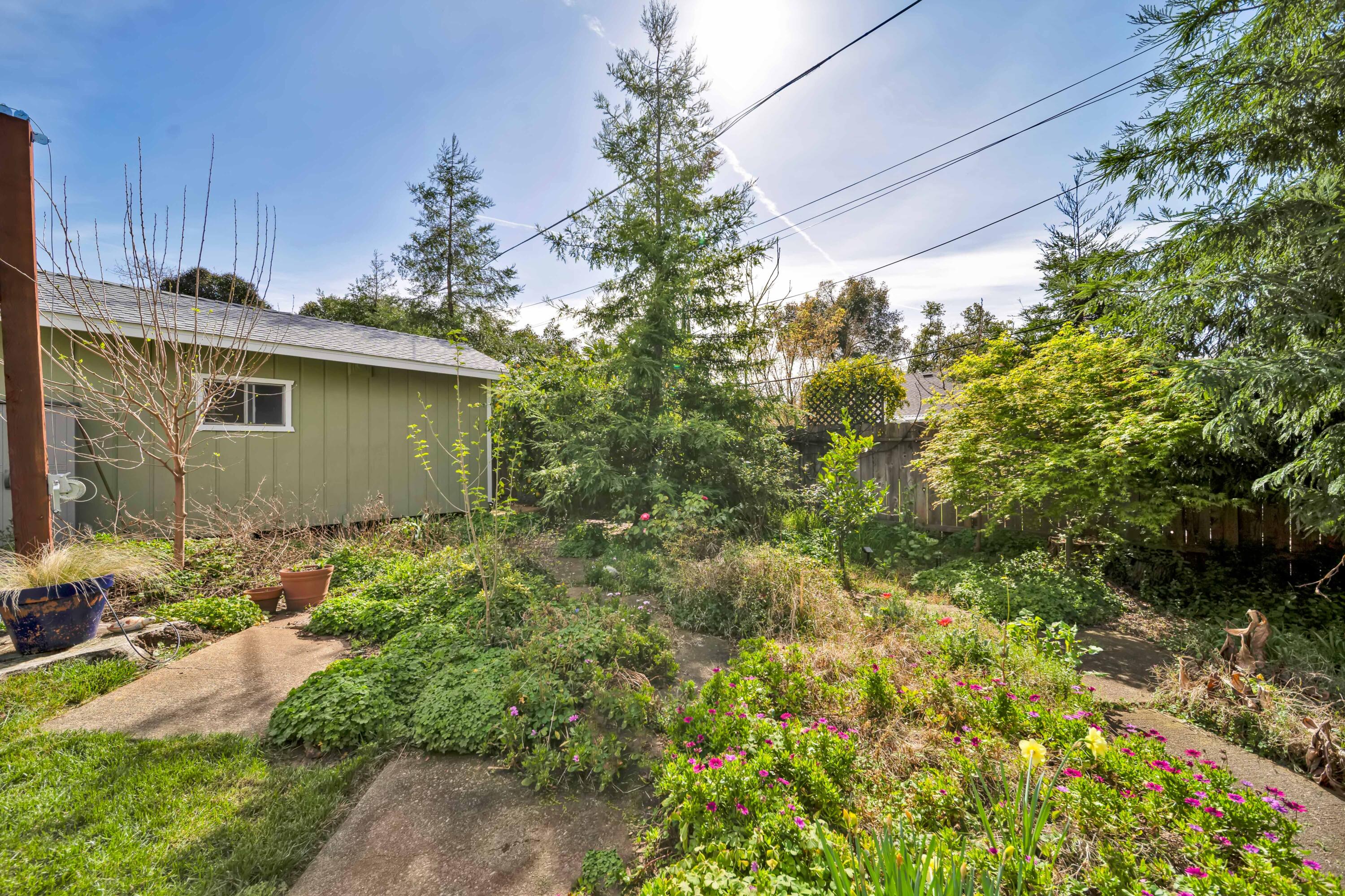 2195 Rancho Road Redding, CA 96002 - Photo 42 of 47 a view of a house with a yard