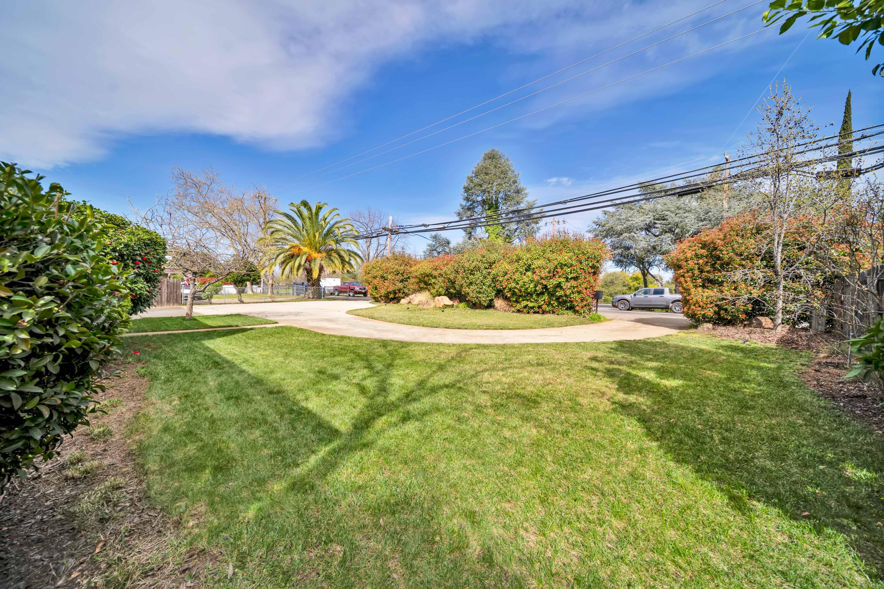 2195 Rancho Road Redding, CA 96002 - Photo 6 of 47 a view of garden