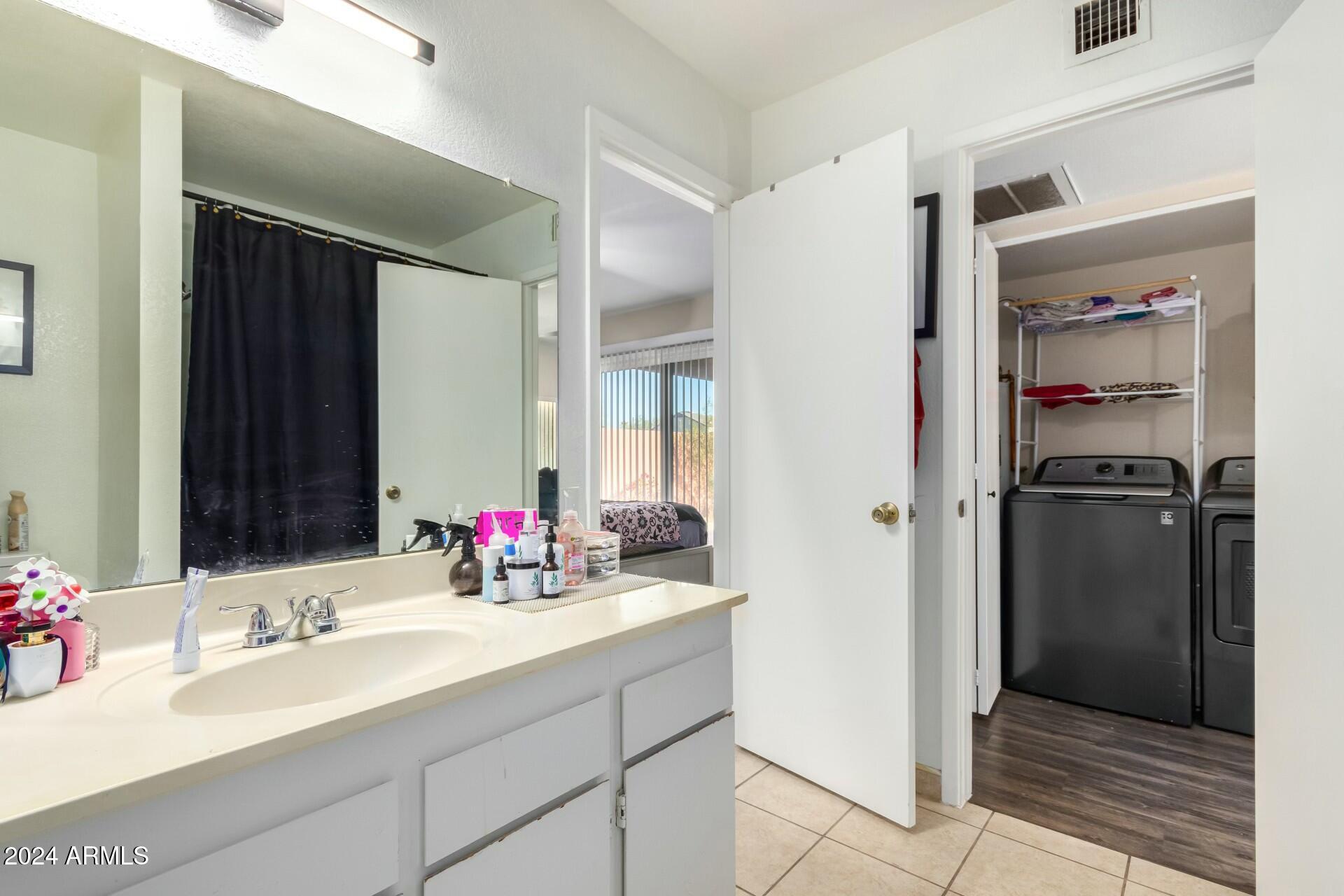 4412 East Darrel Road Phoenix, AZ 85042 - Photo 4 of 24 tempImagebSQQdI