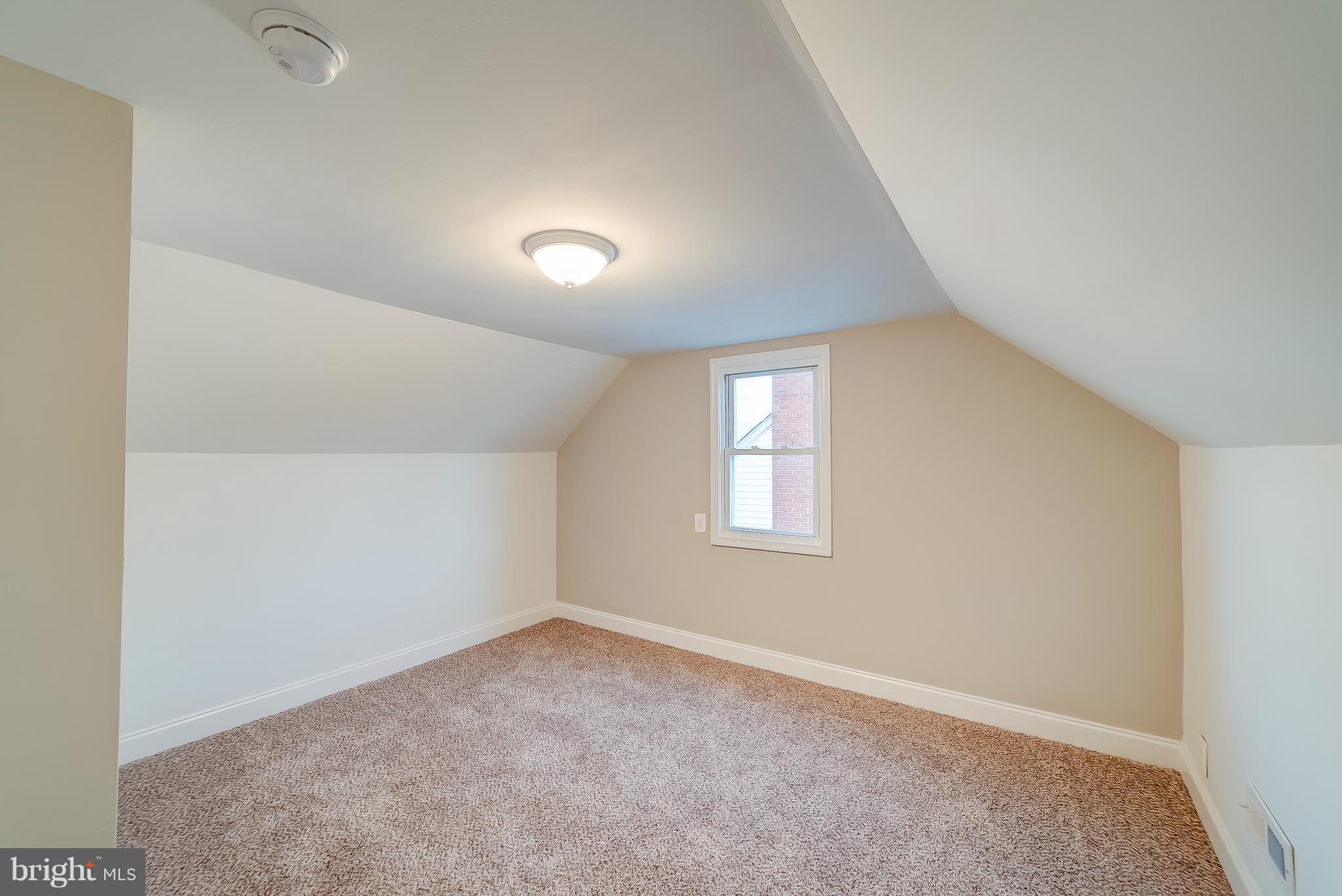 318 Maple Avenue Baltimore, MD 21221 - Photo 18 of 24 Dining Room