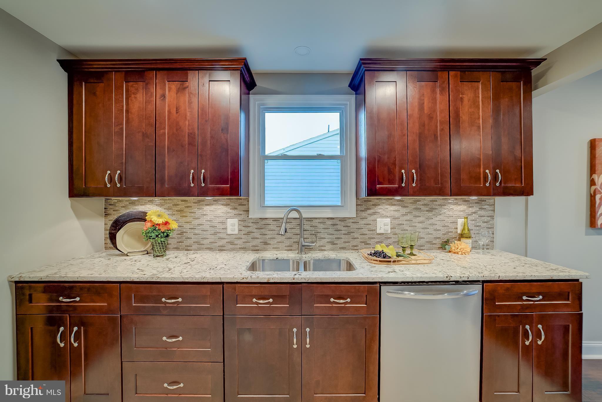 318 Maple Avenue Baltimore, MD 21221 - Photo 6 of 24 Kitchen
