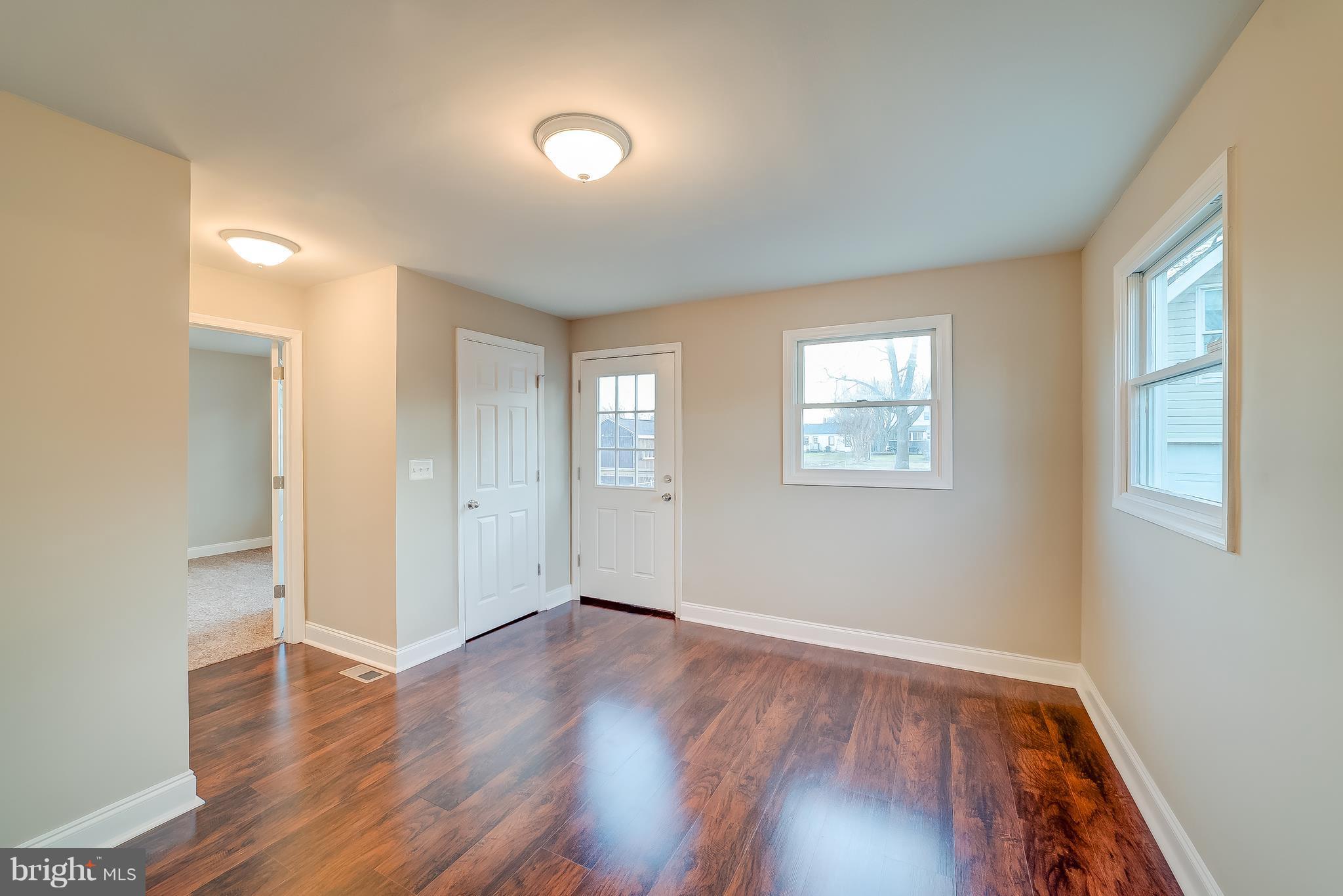 318 Maple Avenue Baltimore, MD 21221 - Photo 9 of 24 Interior (General)